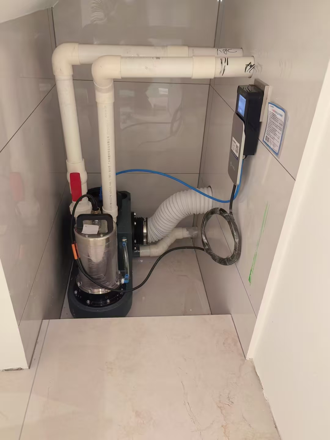 污水提升器
