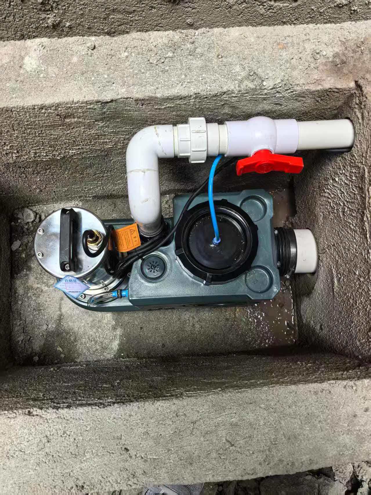 污水提升器